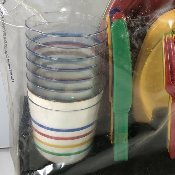 48 Piece Serving Set for 8 Dinner plates Plastic - Picture 5 of 6